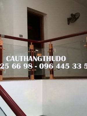 Cầu thang tay vịn nhưa (4)