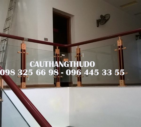 Cầu thang tay vịn nhưa (4)