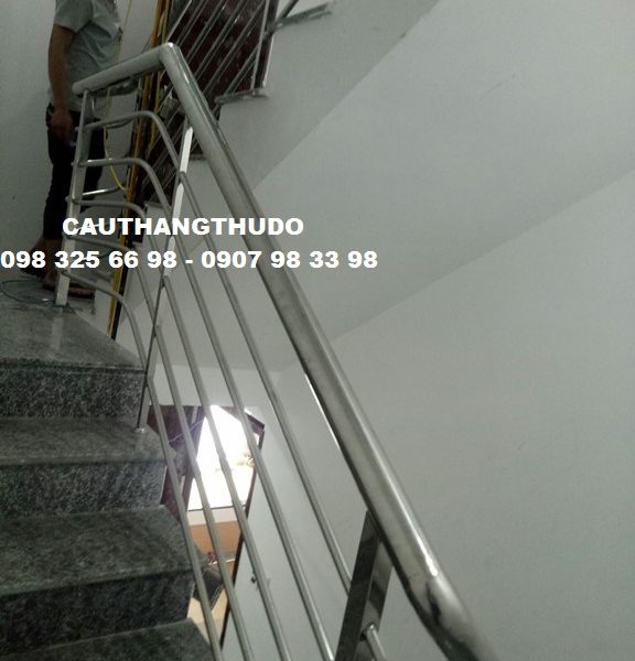 cau-thang-inox-tay-vin-inox (12)