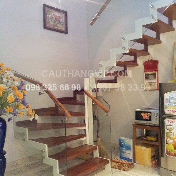 cau-thang-kinh-VIP-K04
